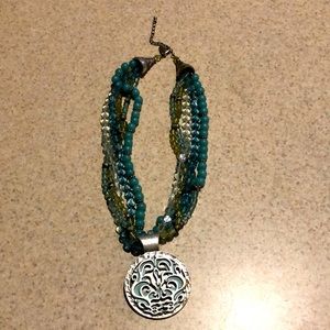 Avenue Fashion Teal beaded necklace